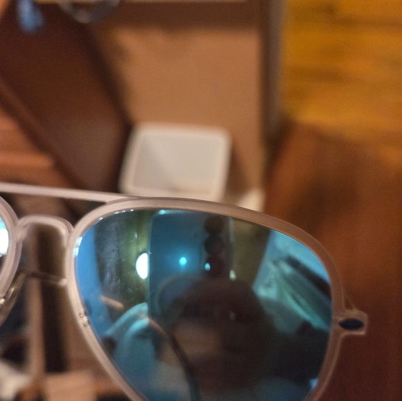 Ray-Ban Aviator Light Ray Sunglasses RB4211 - Picture 7 of 7